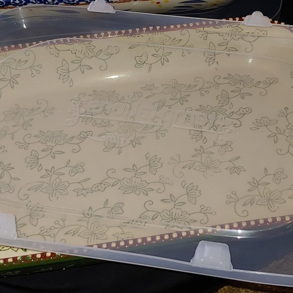 Temp-tations by Tara - Deep Dish Platter with Cover - Picture 7 of 7